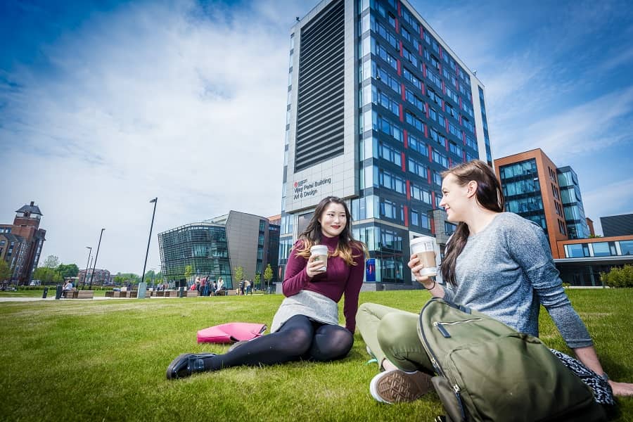 De Monfort University campus life2