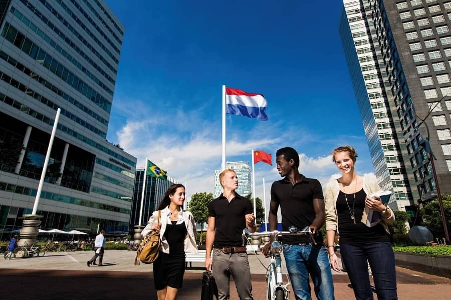 University of Applied Sciences Amsterdam students 900